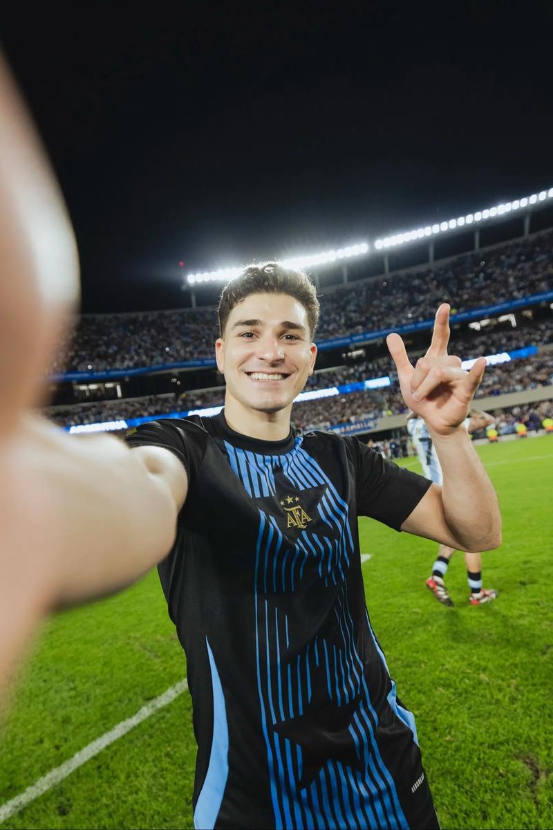 阿尔瓦雷斯：我在马竞很开心我们将一起追求更多胜利