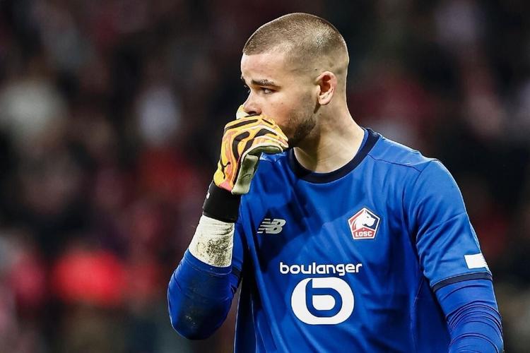 罗马诺：舍瓦利耶可能夏窗离开巴黎，目前巴黎在密切关注门将市场