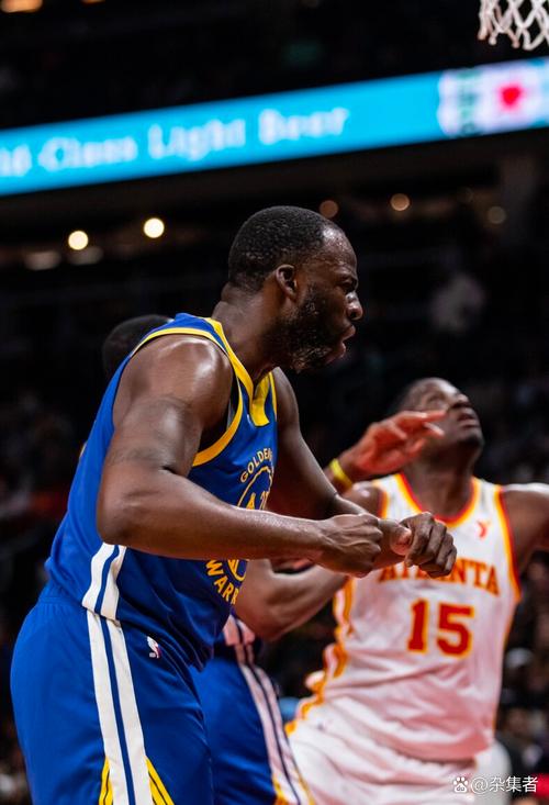 攻坚利器！布劳恩半场12中8砍18分3断三分4中2