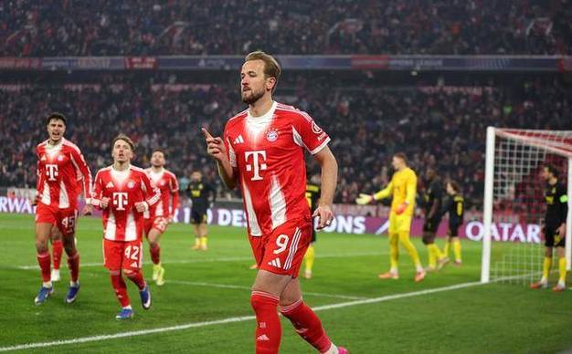 利物浦队史第3次欧冠淘汰赛次回合逆转，此前2次是对阵蓝军、巴萨