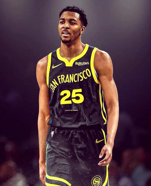 鹈鹕首发球员联手砍下86分逆转快船取得18分胜利墨菲贡献23分7篮板小卡则有25分8篮板表现_NBA直播