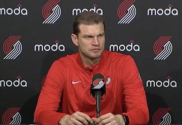 斯普利特：现在能打的球员更多了很难给每个人都分配足够的时间