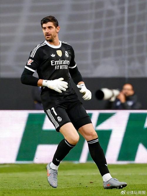 阿斯：库尔图瓦右腿内收肌撕裂，无缘马德里德比并且可能缺席更久