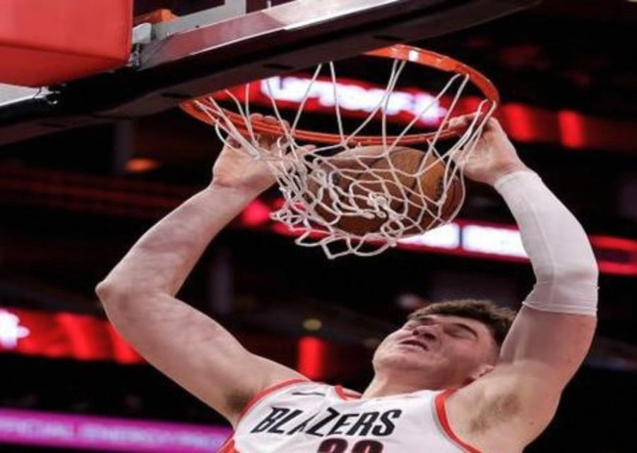 打出统治力！戈贝尔12中9砍21分12篮板大两双暴扣不断&抢6前场板