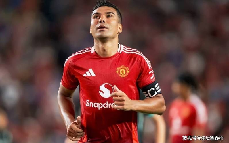 太阳报：卡塞米罗和B费力荐曼联签下特林达德，转会费约3500万镑