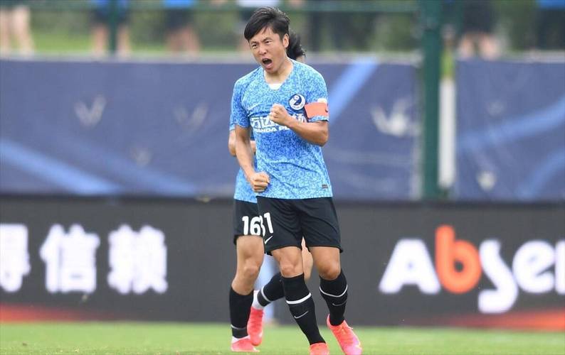 郑龙退役告别信：只是褪去球员的战袍，换一种方式守护心底的热爱