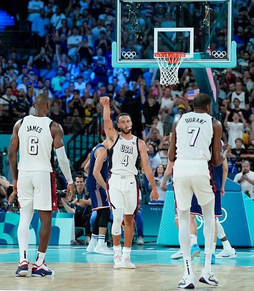 能有人打破100分吗当然让库里&约基奇出手60次他们早晚能破