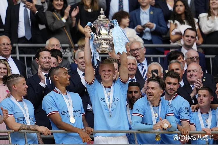 凯恩欧冠66场比赛达成50球，所用场次仅多于哈兰德、范尼