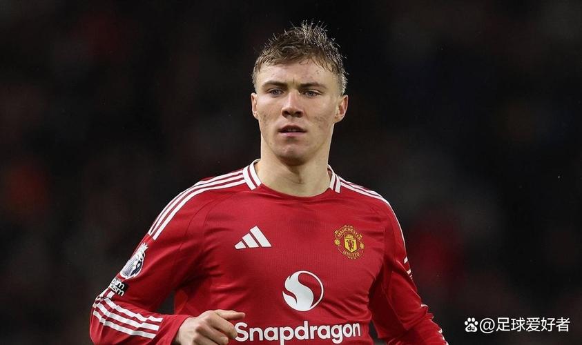 埃基蒂克本场数据：1粒进球，7射3正，1次错失良机，3次关键传球