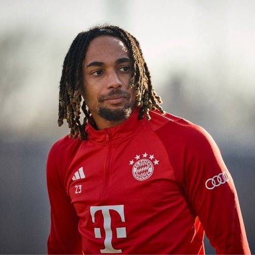 记者：拜仁冬窗新援巴拉恩迪亚耶关节囊损伤，预计缺席三到四周