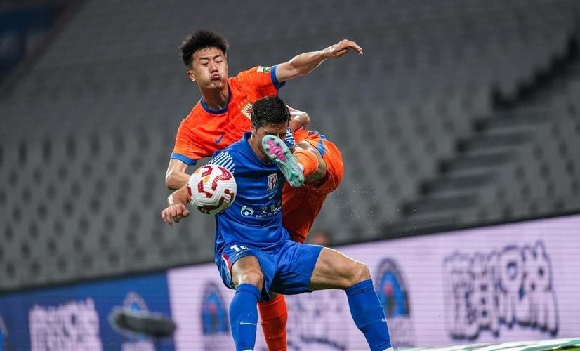 媒体人：足协评议结果挺意外，可能这个程度的手臂打开都要判犯规