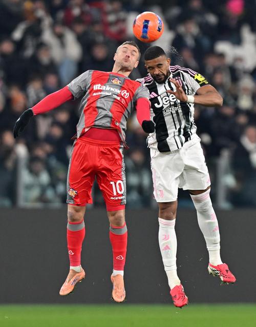 联赛已15轮不胜，官方：克雷莫内塞主帅大卫尼科拉下课