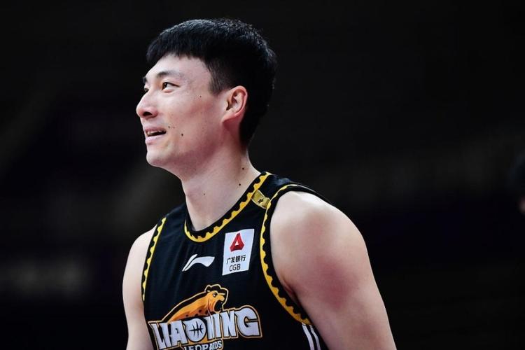 打停北京！鄢手骐连中三分球&个人三分球4中4分差上双