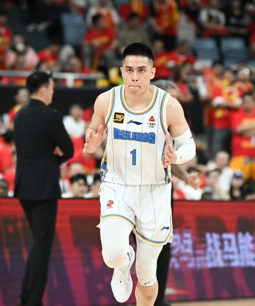 接力上了！陈盈骏连续三分球+造三分犯规连拿9分打停辽宁