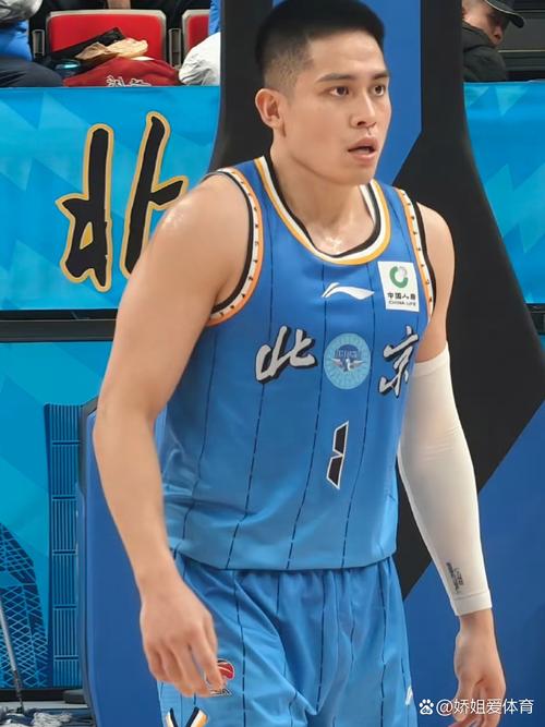 末节连续拿分！陈盈骏11中4拿到18分6助罚球7中7