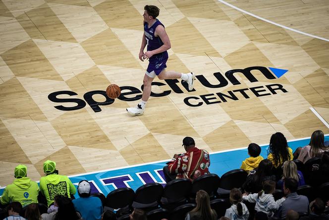 【菜鸟】篮网6名新秀皆正式轮换雷诺22分10板马卢阿奇7分7板