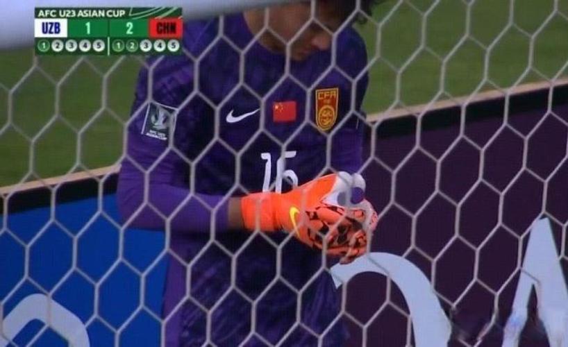 错失绝杀！U23国足后点双鬼拍门，可惜头球打偏