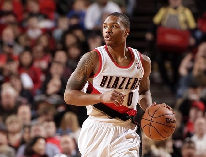 贝弗利：利拉德不属于名人堂他没有总冠军&在普通球队得高分不够