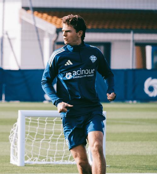 科莫市长在科莫市畅想欧冠主题曲引发共鸣_意甲直播