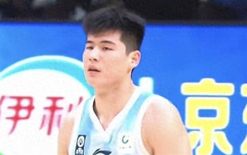 生涯新高20分！陈家政本季三分命中率52.5%40+出手球员中联盟第1