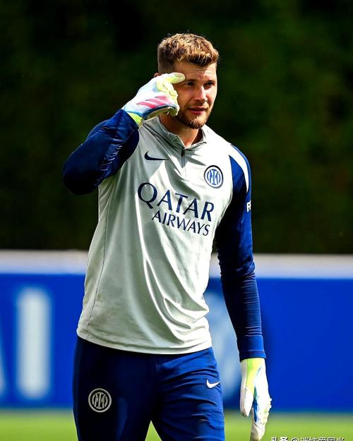 全市场：若何塞普马丁内斯离队，国米可能向索默提议以二门续约