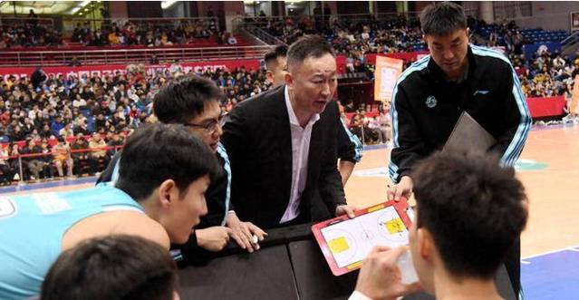 媒体人：广厦男篮补强内线在自由市场上签回了旧将苏若禹