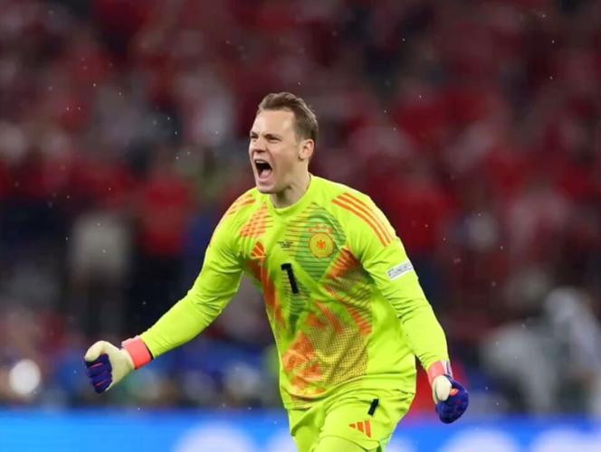 马加特：诺伊尔在门将位置与梅西C罗同级别，巅峰期如今能卖1.5亿