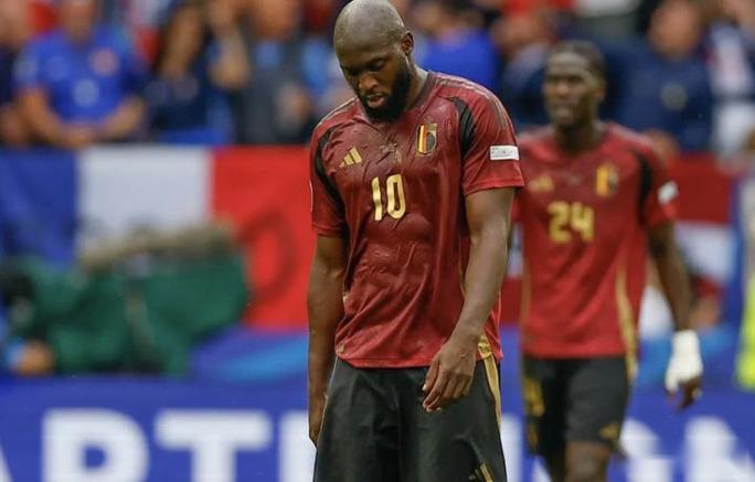 全市场：卢卡库决定留在比利时恢复状态，遵循特定的训练计划