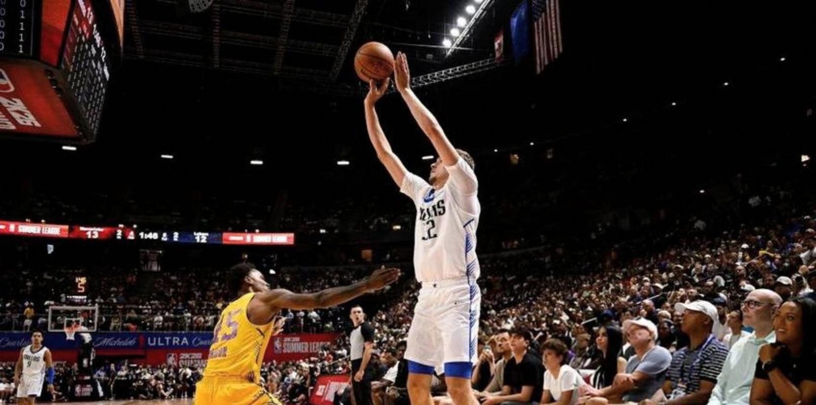 【菜鸟】弗拉格26分8板7助2断埃奇库姆22分6板6助里斯26分17板